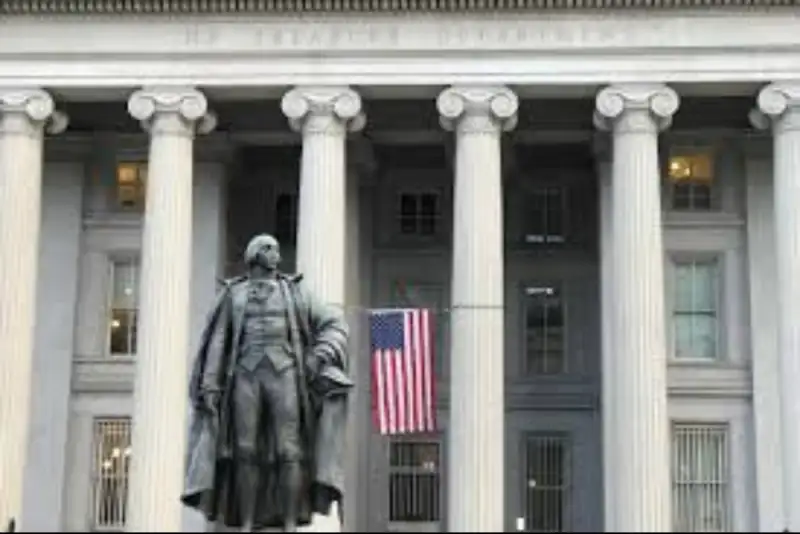 آمریکا 9 کشتی و هشت شرکت را در ارتباط با ایران تحریم کرد