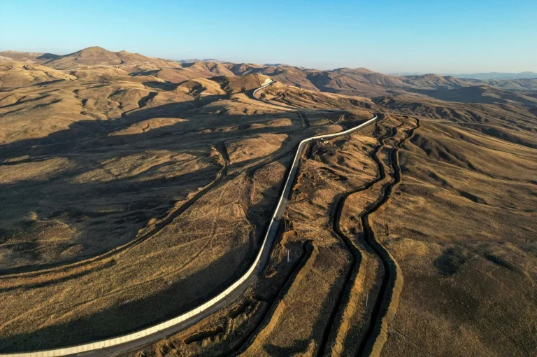 دیپلماسی فشرده آنکارا در آستانه جنگ؛ دیدار عراقچی با اردوغان و فیدان برای میانجیگری بین ایران و آمریکا
