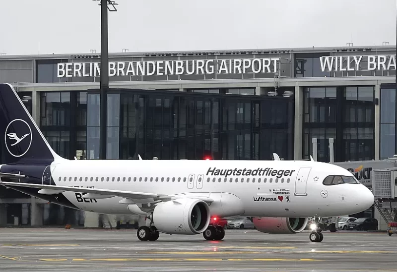 ادامه تعطیلی فرودگاه برلین تا روز جمعه به دلیل خطر «یخ سیاه