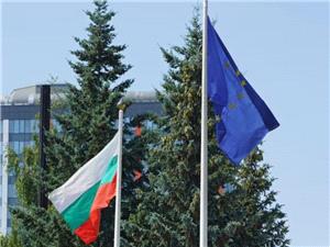 بلغارستان در یک اقدام تاریخی خود را برای پذیرش یورو آماده میکند