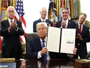 رامپ دستور برگزاری مسابقه اتومبیلرانی در خیابانهای واشنگتن را امضا کرد