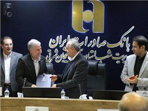 تقدير استاندار آذربايجان شرقي از مدير عامل شرکت گاز به عنوان مدير نمونه صنعت نفت کشور