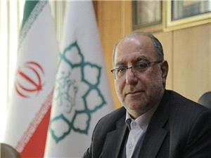 استقرار 200 نيروي انساني و نظافت پهنه 3 کيلومتري در چهار راه وليعصر/ اجراي برنامه هاي فرهنگي در خيابان انقلاب