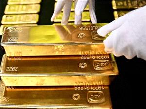 کاهش طلا با افزایش دلار