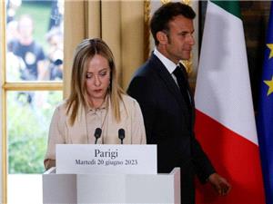 ماکرون به نخستوزیر ایتالیا: در امور داخلی فرانسه دخالت نکن