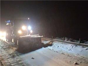 برفروبي 440 کيلومتر از محورهاي استان کرمان/ تداوم خدمترساني راهداران در شرايط جوي زمستاني