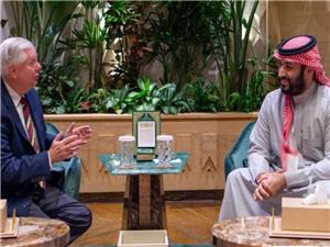 دیدار ولیعهد عربستان با سناتور آمریکایی پیرامون تحولات منطقه