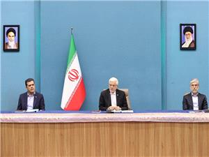 عارف: دانشجویان باید مطالبات خود را در چارچوب مقررات بیان کنند