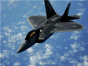 الأکثر تطورا حول العالم.. إعلام إسرائیلی: هبوط 12 مقاتله أمریکیه فی جنوب إسرائیل