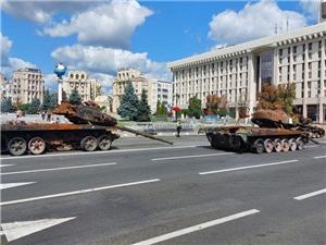 لکسبرس: روسیا تشن هجوما عقاریا سریا قرب القواعد العسکریه بأوروبا