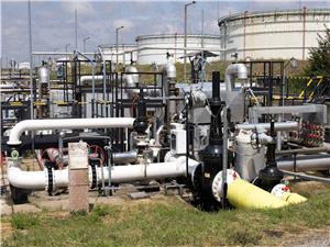 خبیر: هنغاریا تربط الموافقه على عقوبات ضد روسیا وقرض لکییف بضخ أنبوب "دروجبا" للنفط