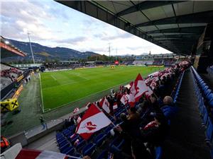 فضیحه "کامیرات الاستحمام" فی کره القدم النسائیه.. حکم القضاء النمساوی یغضب اللاعبات