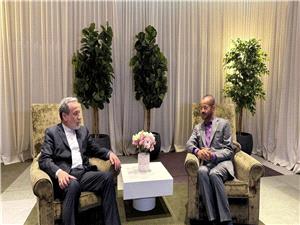 وزیر الخارجیه العمانی یعلن إحراز تقدم کبیر فی المفاوضات الأمریکیه الإیرانیه