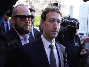 Young woman says she was on social media `all day long` as a child in landmark addiction trial