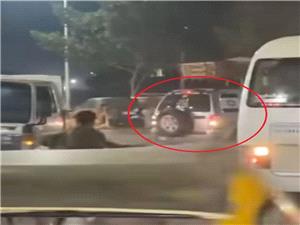 تفاصیل دهس مصریین بسیاره تحمل علم إسرائیل فی کرداسه