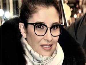 ممثله ألبانیه: وزیره من صنع "الذکاء الاصطناعی" سرقت وجهی وصوتی!