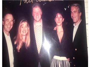 کلینتون یمثل أمام الکونغرس للإدلاء بشهادته حول علاقاته بإبستین