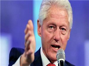 بیل کلینتون بعد الإدلاء بشهادته فی قضیه إبستین فی الکونغرس: الدیمقراطیه الأمریکیه على حافه الهاویه
